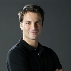 Fernando Andina en una foto promocional de 'Sin tetas no hay paraíso'