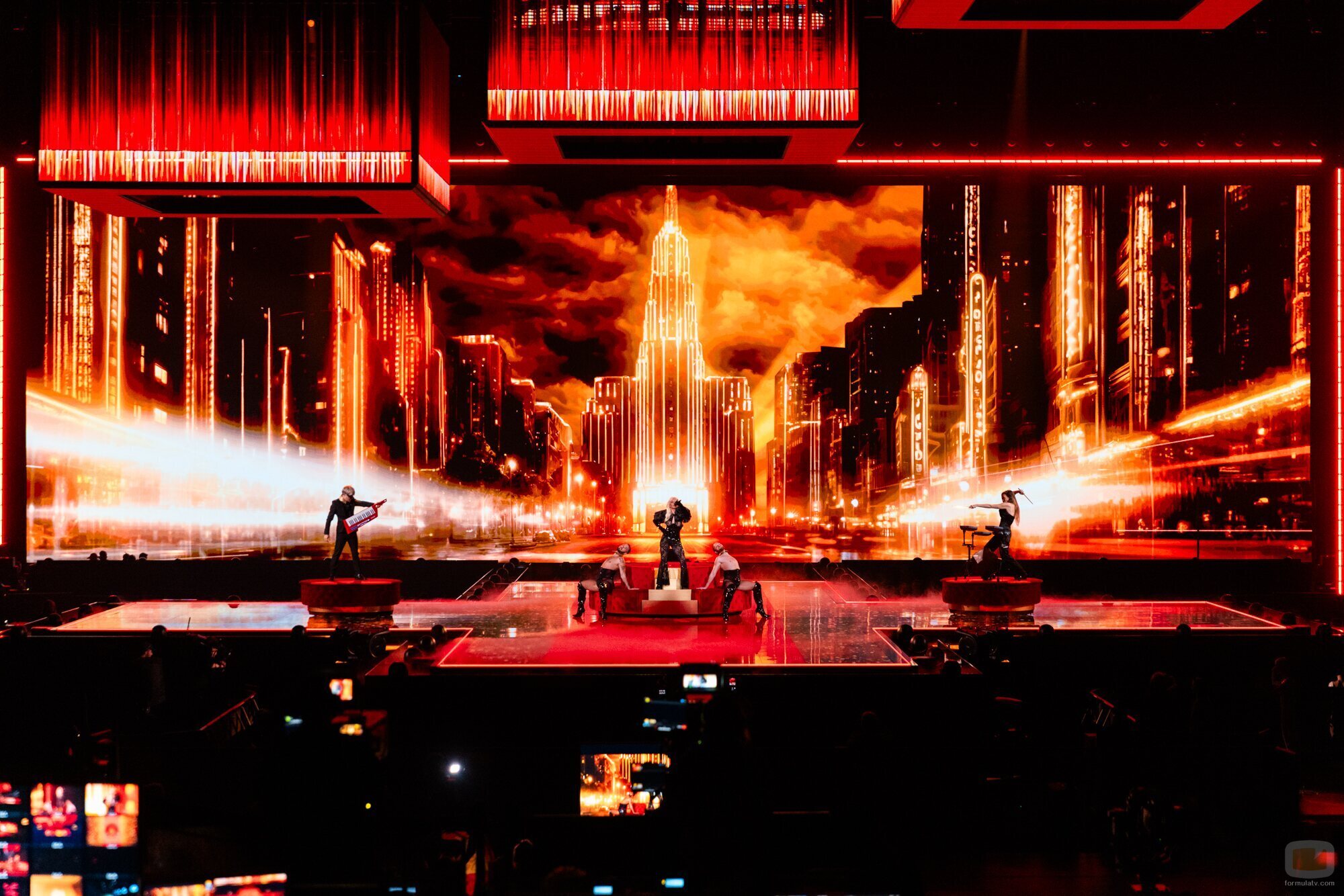 Puesta en escena de Nebulossa (España) en Eurovisión 2024