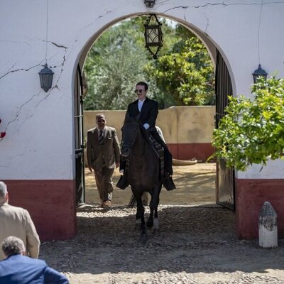 Rafael Pertierra de Medina (Víctor Clavijo) dirige la Finca Los Galindos en 'El Marqués'