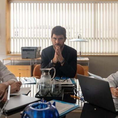 Abril Zamora, Alfonso Bassave y Aitana Sánchez-Gijón en 'Respira'