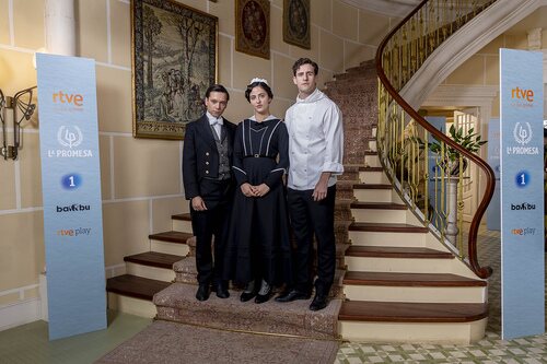 Manu Imízcoz, Ángela Echaniz y Enrique Fortún son Santos, Vera y Lope en 'La promesa'