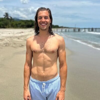 Abraham García posa en bañador en 'Supervivientes All Stars'