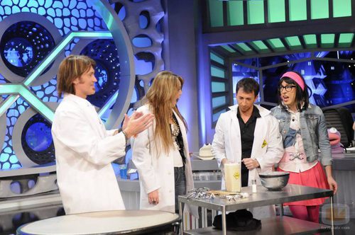 Billy Ray Cyrus y su hija Miley con Flipa