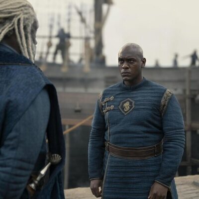 Abubakar Salim y Steve Toussaint en el 2x07 de 'House of the Dragon'