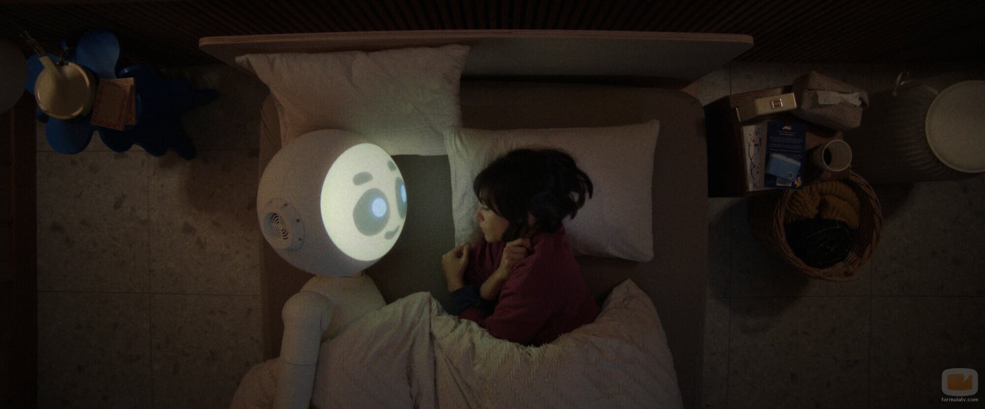 Rashida Jones y Joanna Sotomura en 'No es culpa de la máquina' de 'Sunny'