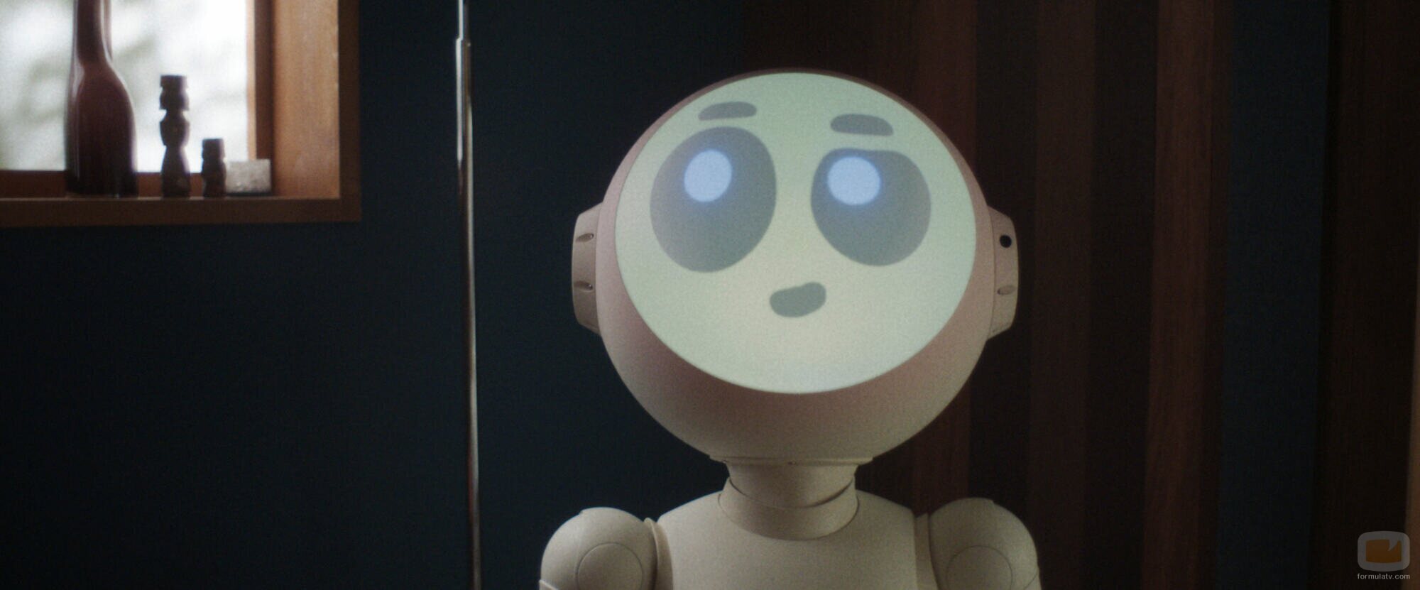 Joanna Sotomura en el 1x02 de 'Sunny'