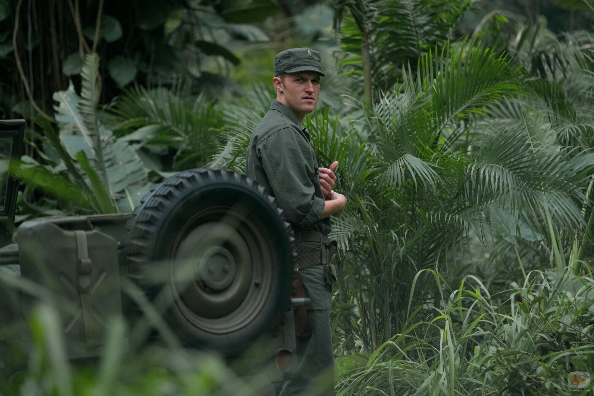 Wyatt Russell en el 1x02 de 'Monarch: Legacy of Monsters'
