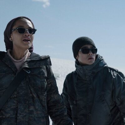Kiersey Clemons y Ren Watabe en 'Secretos y mentiras' de 'Monarch: Legacy of Monsters'