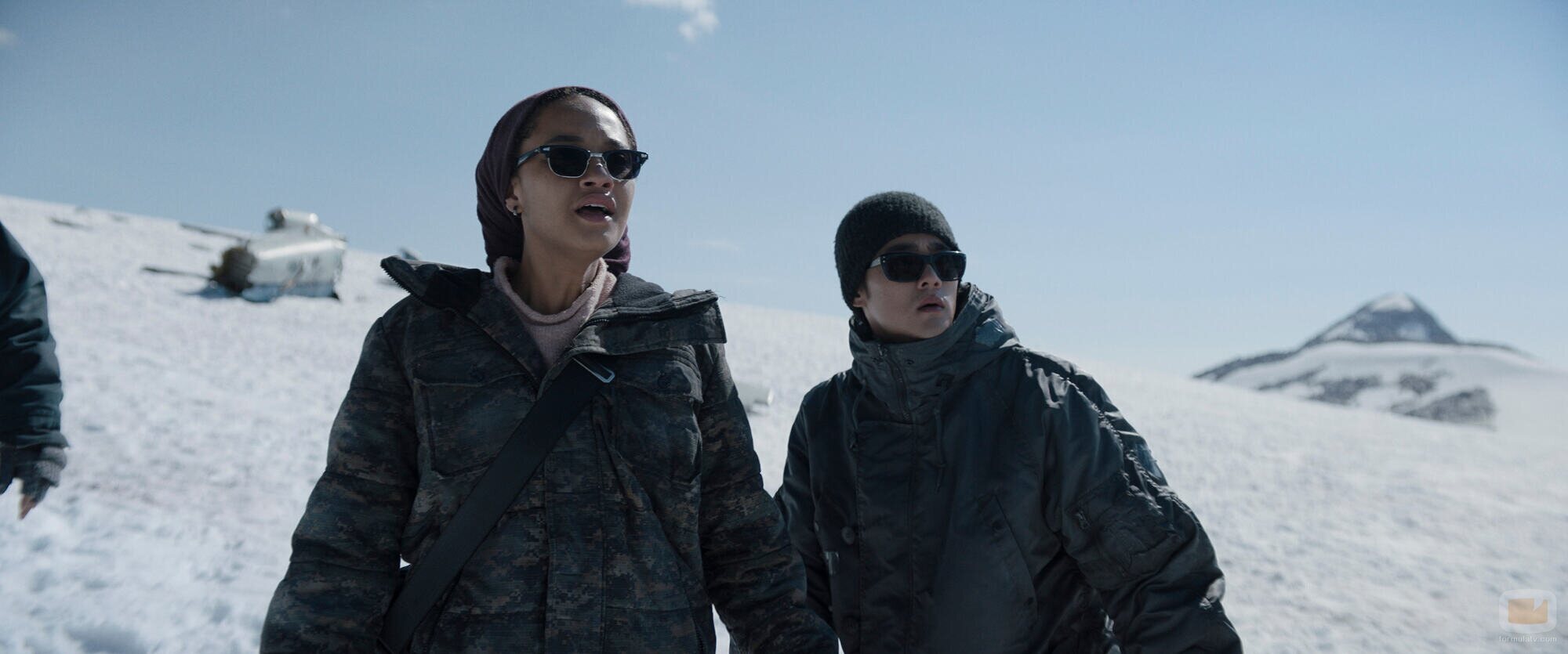 Kiersey Clemons y Ren Watabe en 'Secretos y mentiras' de 'Monarch: Legacy of Monsters'
