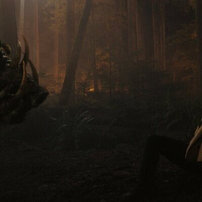 Anna Sawai en el 1x09 de 'Monarch: El legado de los monstruos'