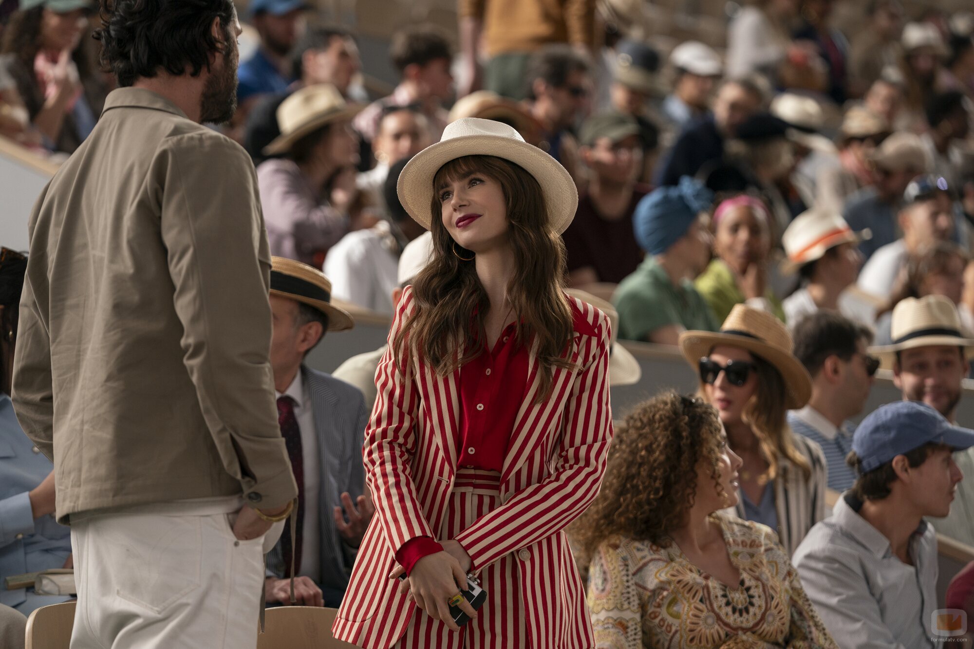 Lily Collins en 'Punto de inflexión' de 'Emily en París'