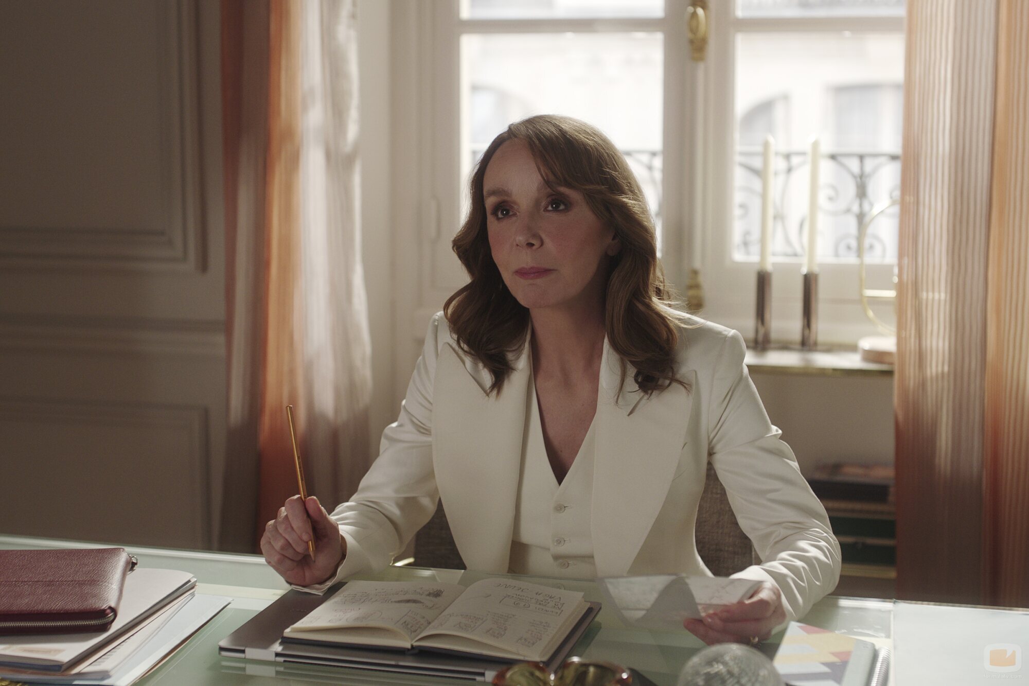 Philippine Leroy-Beaulieu en el 'Amor a la fuga' de 'Emily in Paris'