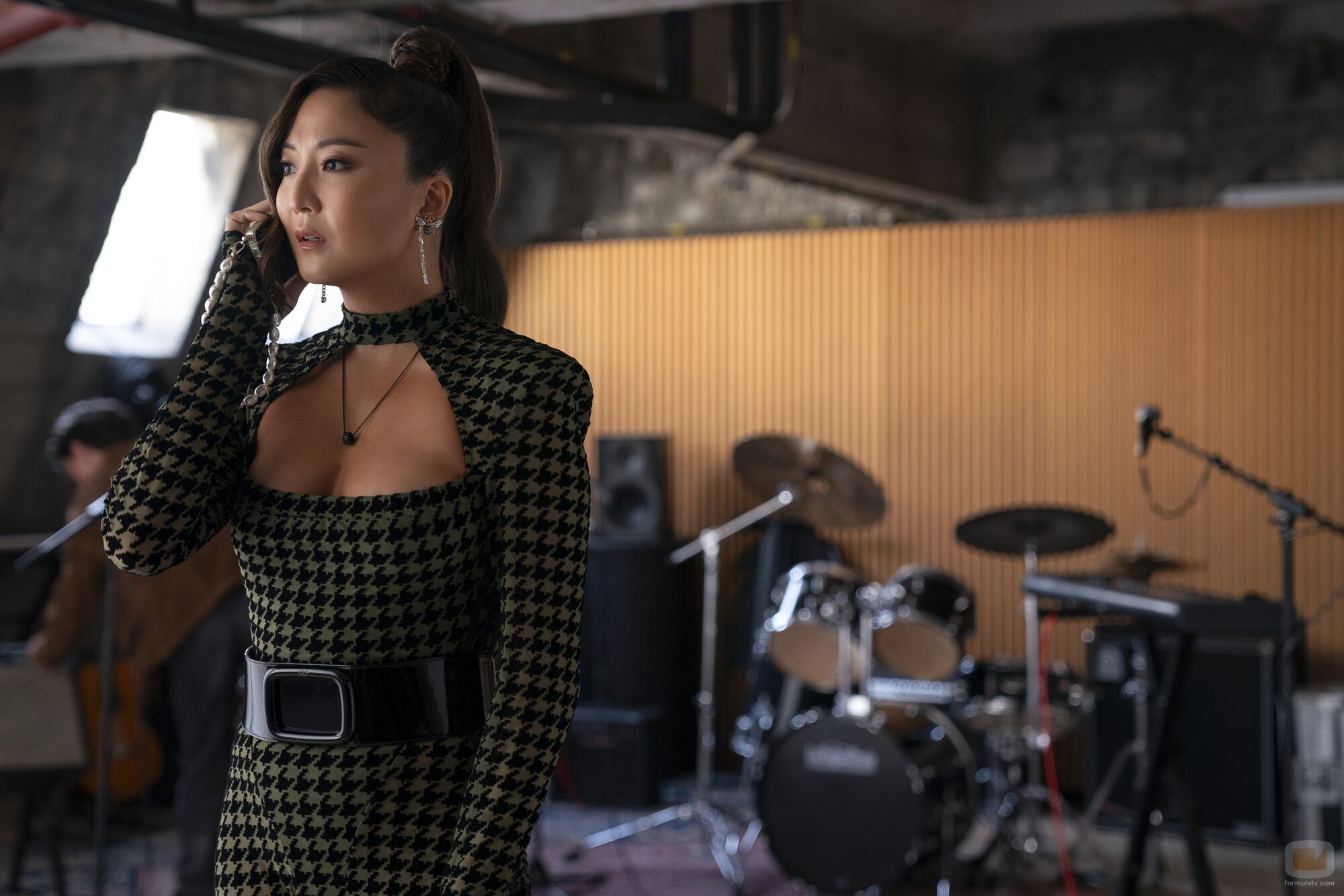 Ashley Park en el 4x04 de 'Emily in Paris'