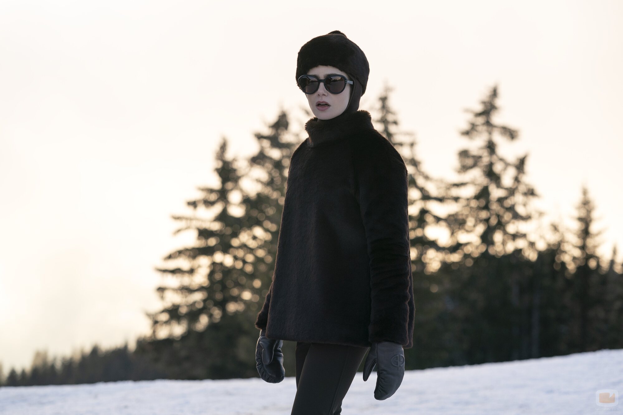 Lily Collins en el 'La última Navidad' de 'Emily in Paris'