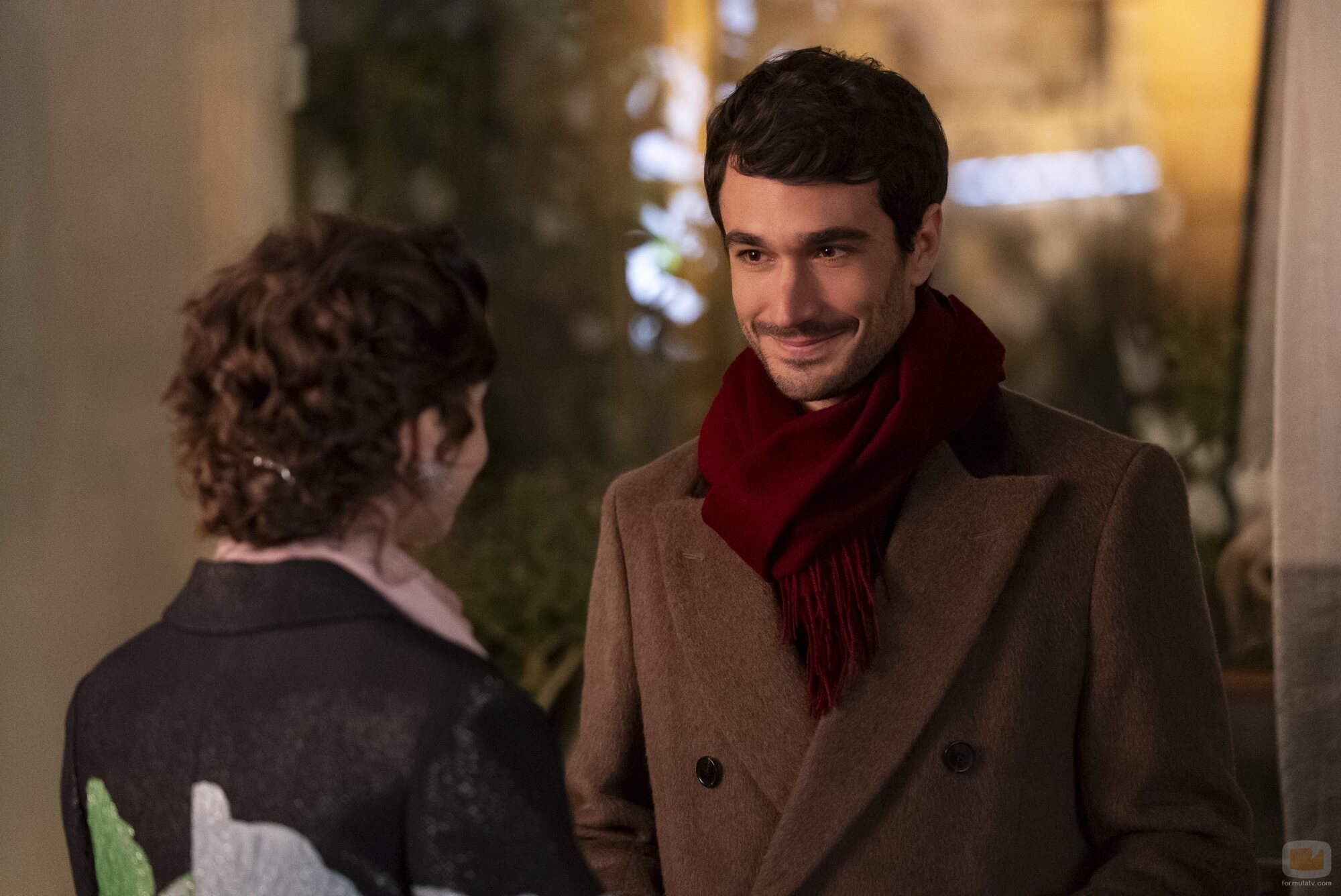 Eugenio Franceschini en el 4x08 de 'Emily in Paris'