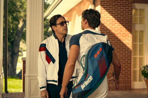 Javier Bardem y Nicholas Chavez en el 2x01 de 'Monster'