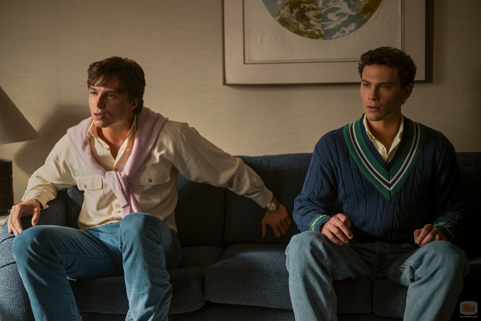 Cooper Koch y Nicholas Chavez en el 'Qué divertido' de 'Dahmer'
