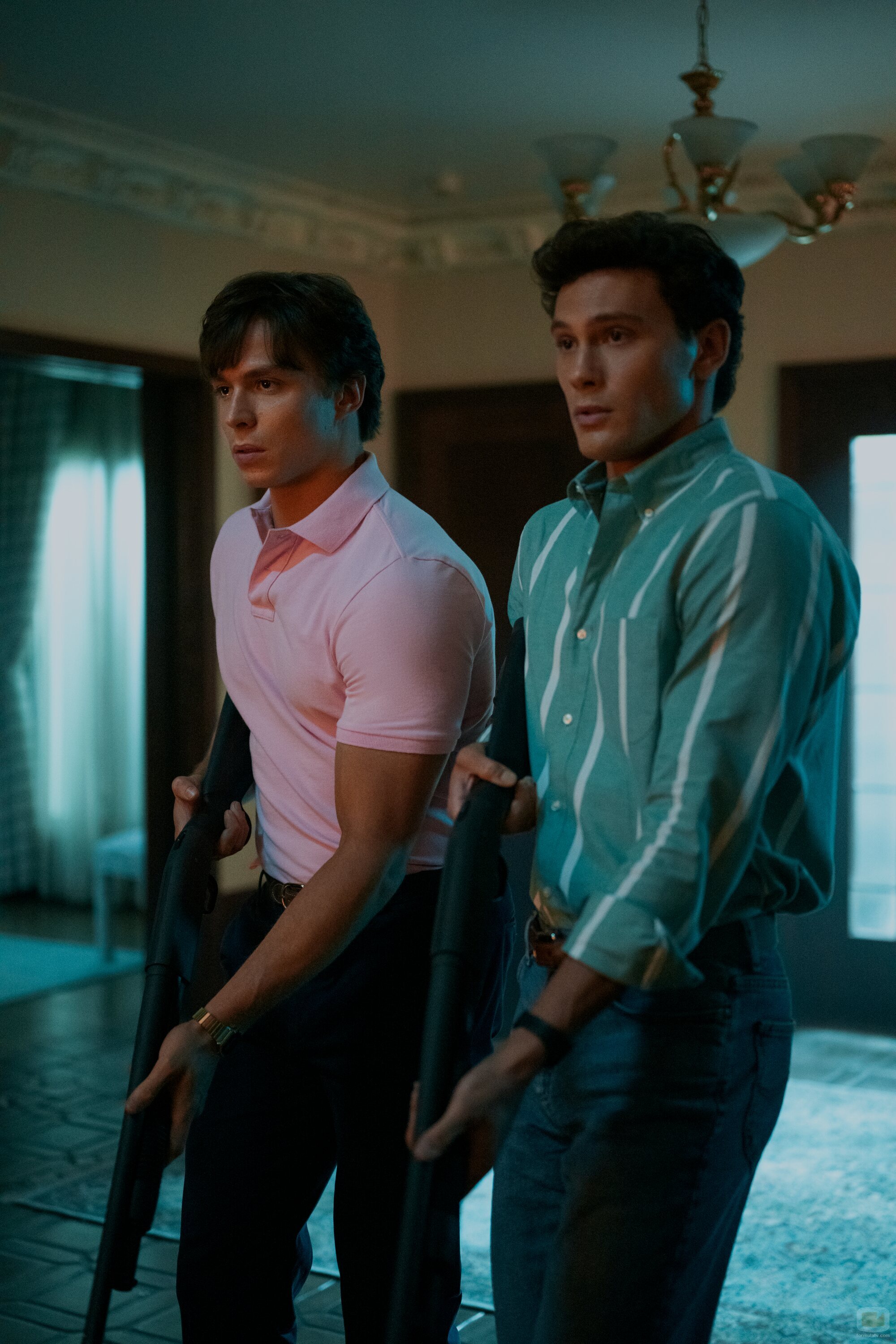 Cooper Koch y Nicholas Chavez en 'Qué divertido' de 'Monstruos'