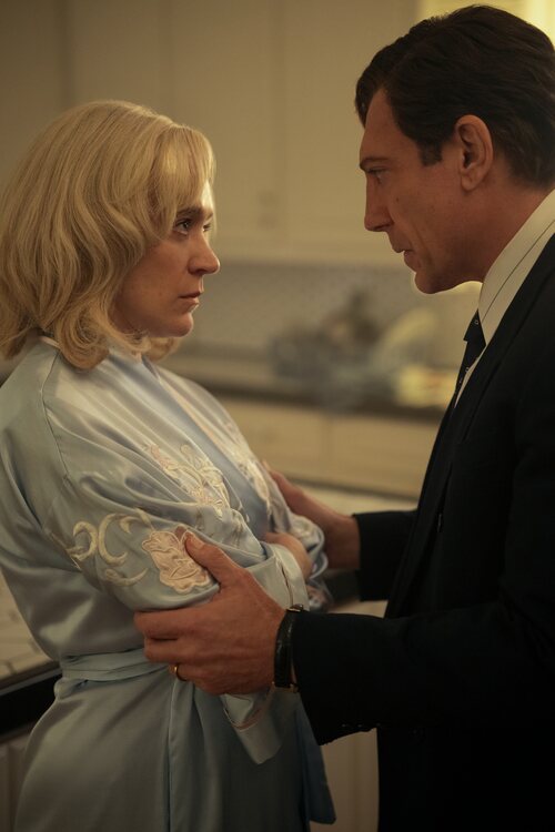Foto de Chloë Sevigny y Javier Bardem en el 2x06 de 'Monster'