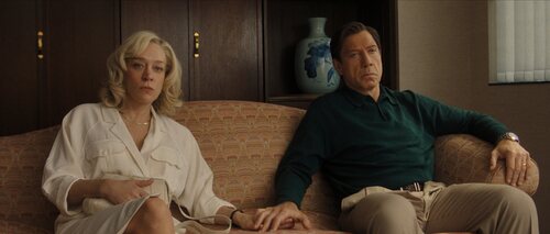 Escena de Chloë Sevigny y Javier Bardem en el 2x06 de 'Monster'
