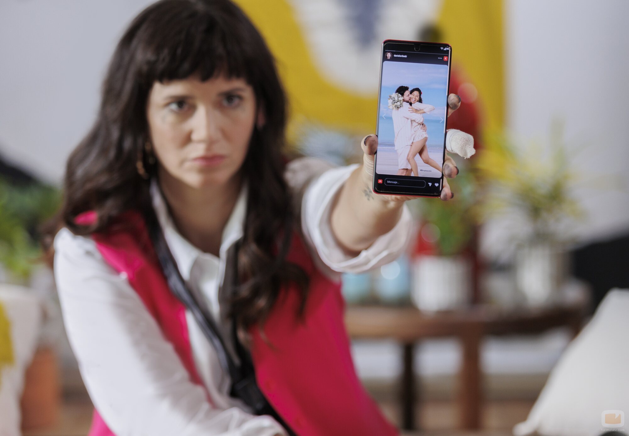 Escena de Griselda Siciliani en 'Todo sobre Vicky' de 'Envidiosa'