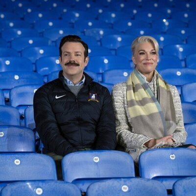Hannah Waddingham y Jason Sudeikis en 'Adiós, adiós' de 'Ted Lasso'