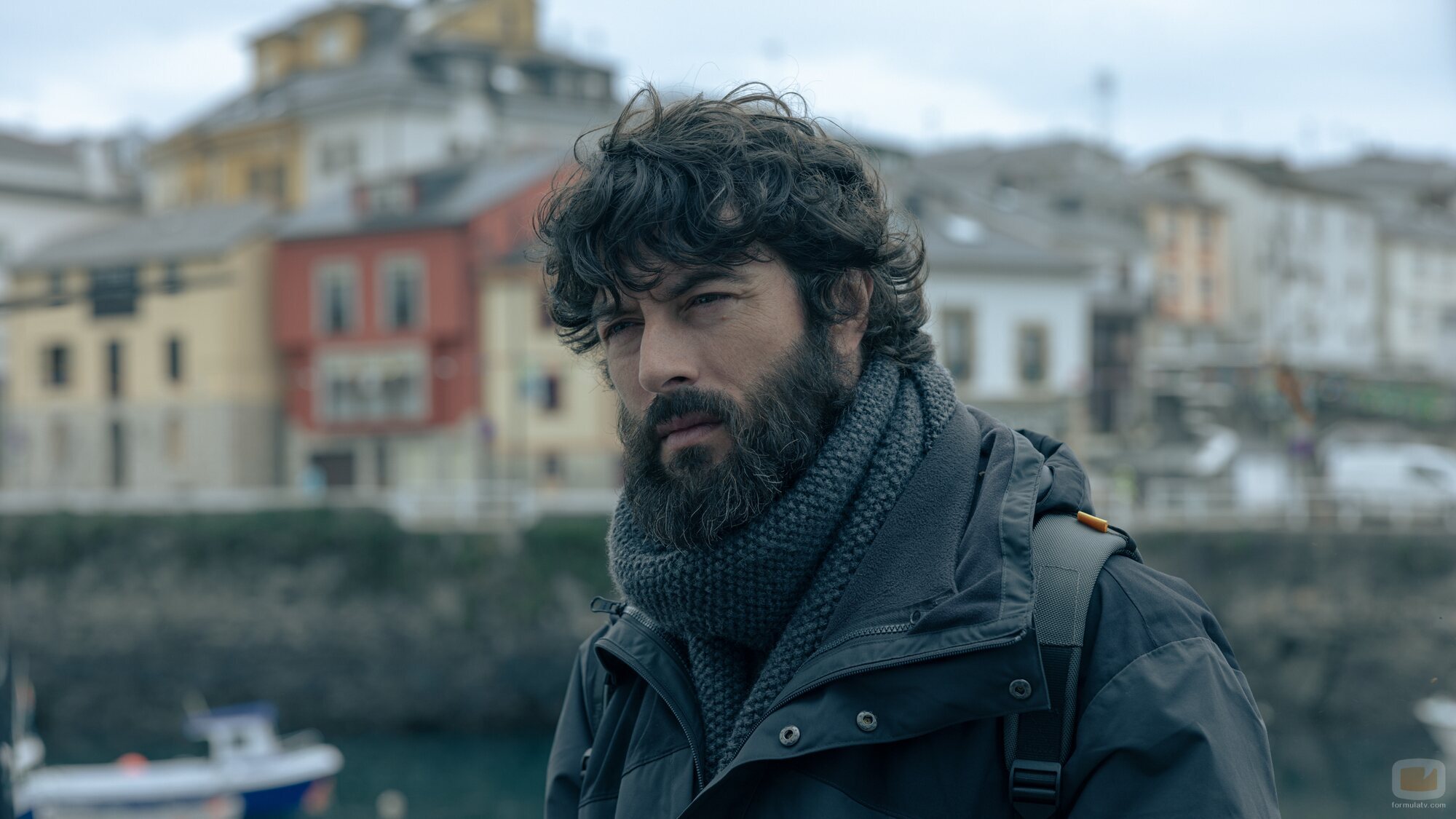 Javier Rey en el 1x01 de 'La última noche en Tremor'