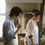 Pablo Capuz y Carla Linares en Capítulo 4 titulado 'Un restaurante frente al mar' de 'Mamen Mayo'