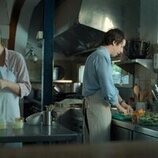 Pablo Capuz y Carla Linares en el 1x04 de 'Mamen Mayo'