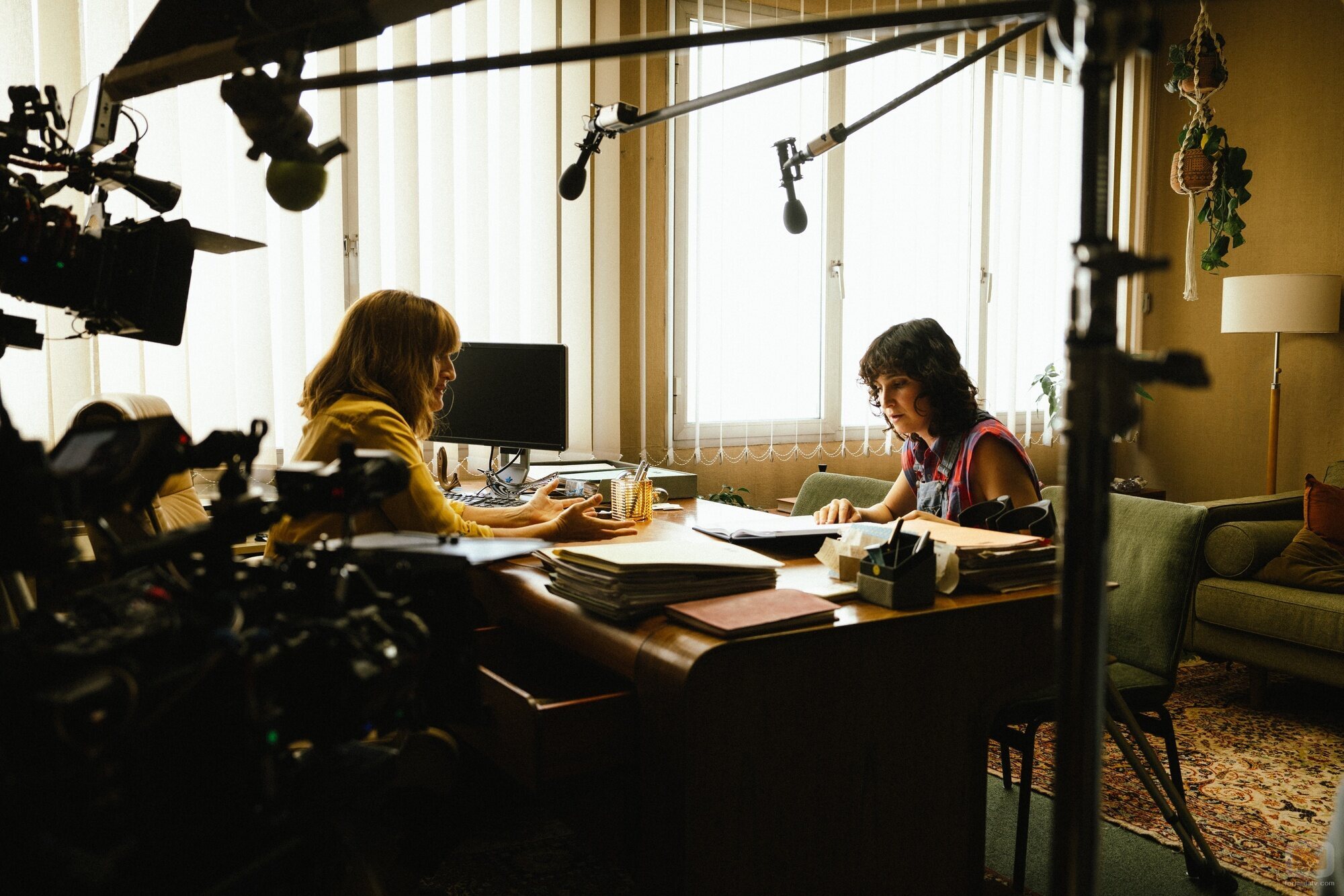 Silvia Abril y Carla Linares en el 1x04 de 'Mamen Mayo'