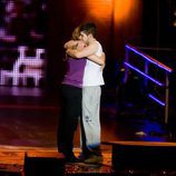 Sergi abraza a su madre al ganar 'Fama ¡a bailar!'