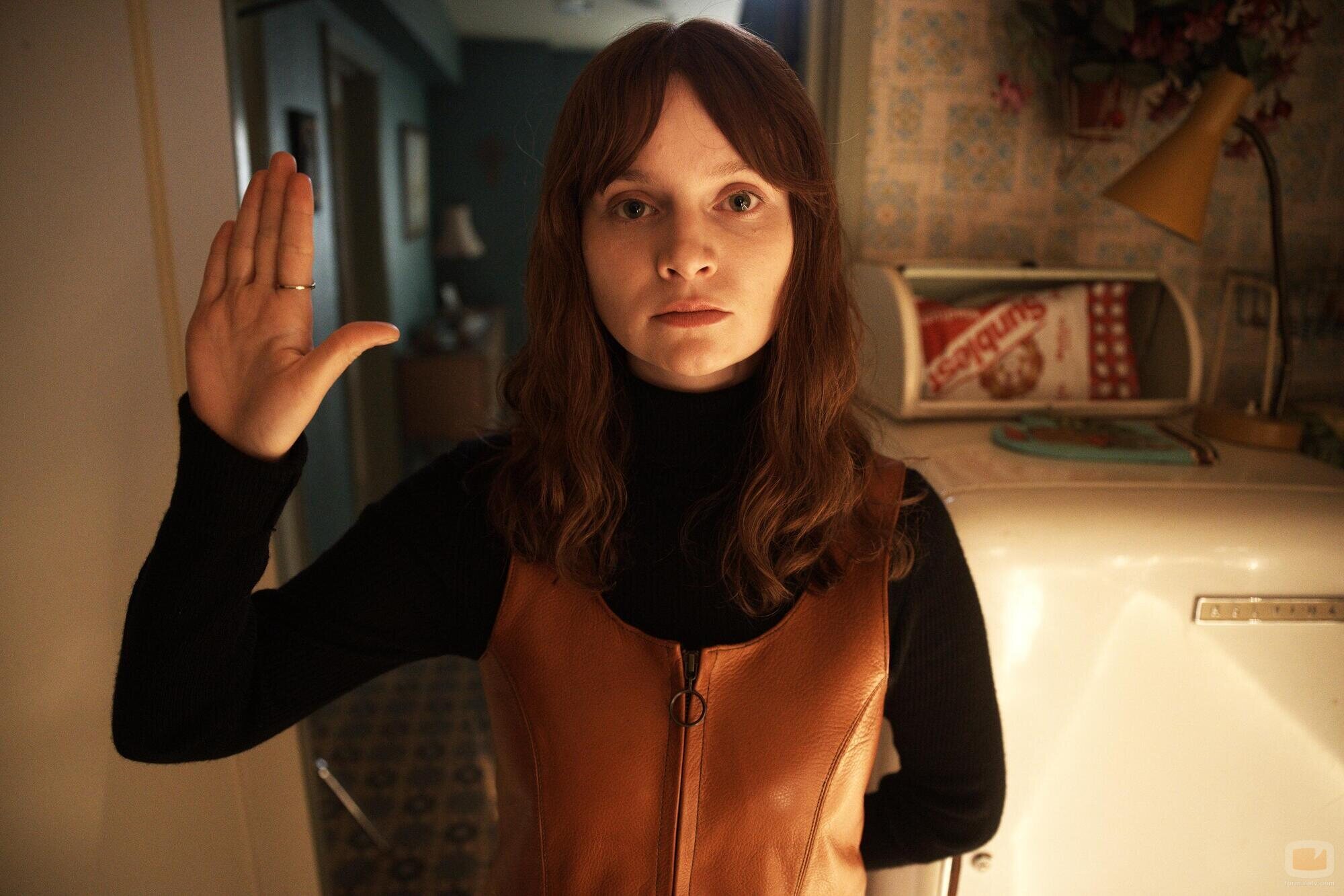 Lola Petticrew en el 1x01 de 'No digas nada'
