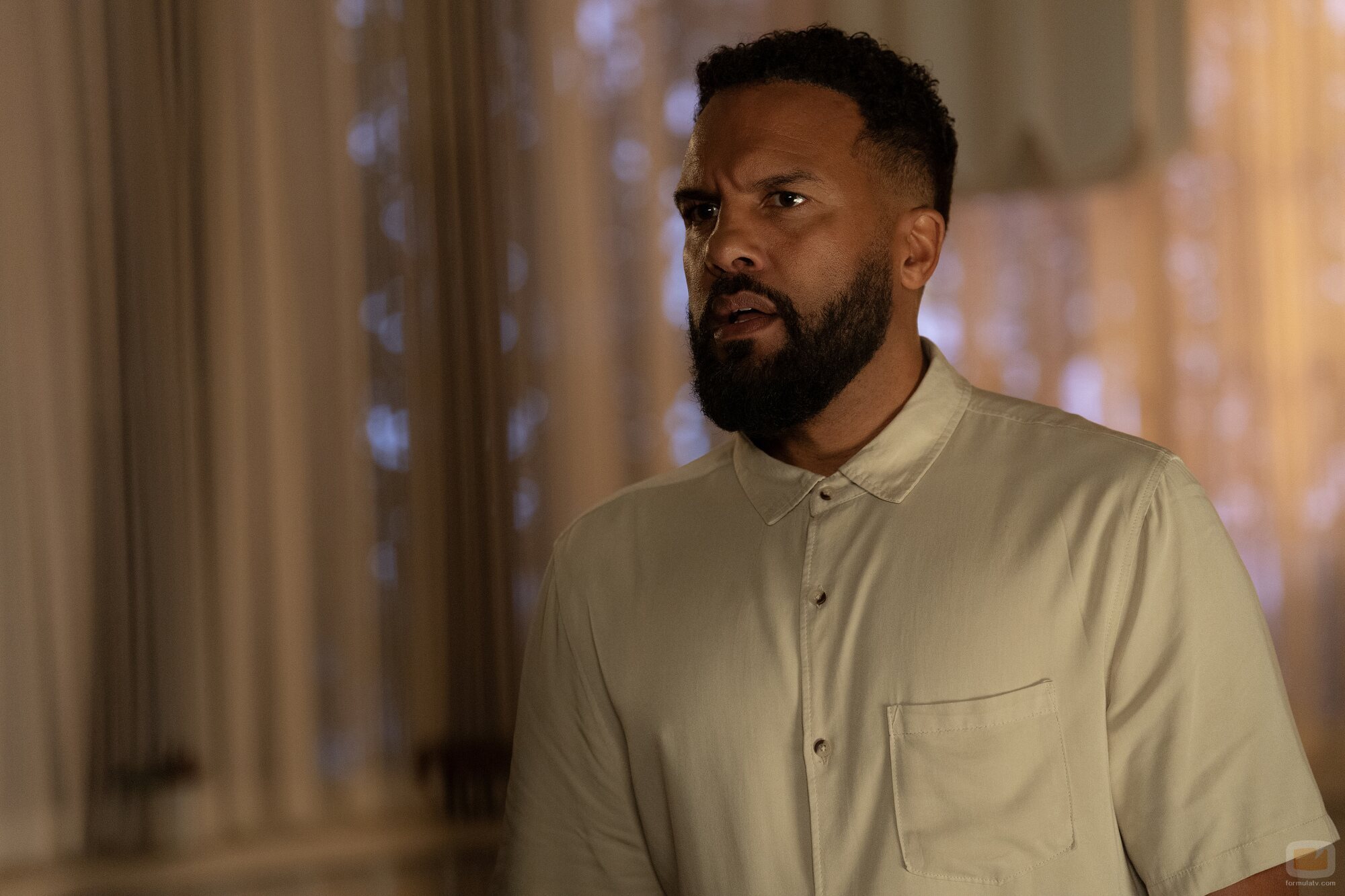 O-T Fagbenle en el 1x03 de 'Fachadas'