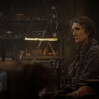 Harriet Walter en el 2x02 de 'Silo'