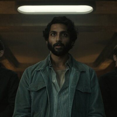 Avi Nash en 2x04 titulado 'El armonio' de 'Silo'