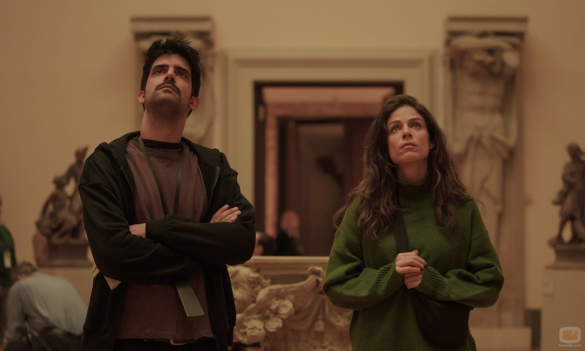 Still de Francesco Carril y Iria del Río en '2019' de 'Los años nuevos'