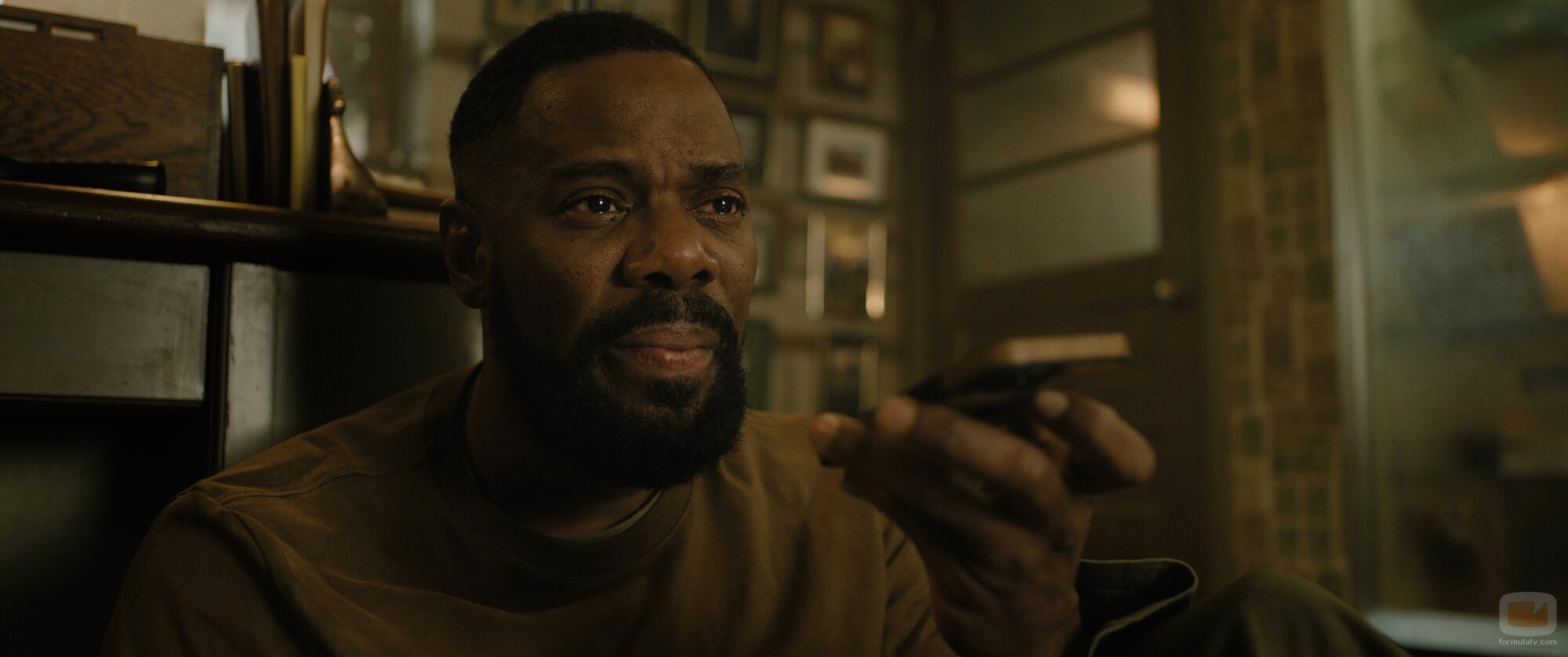 Foto de Colman Domingo en 1x04 titulado 'Radioactivo' de 'La locura'