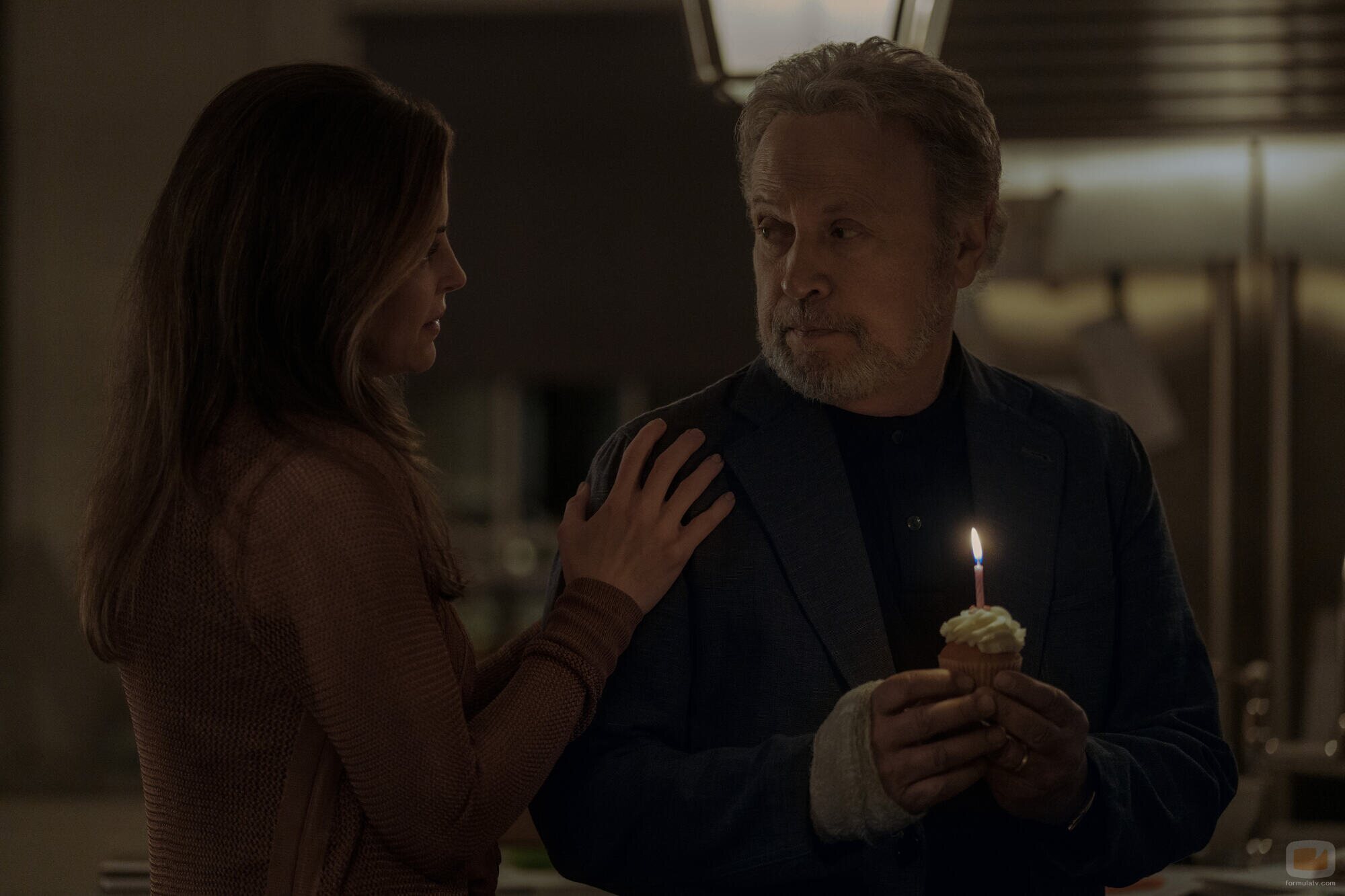 Maria Dizzia y Billy Crystal en el 1x03 de 'Before'