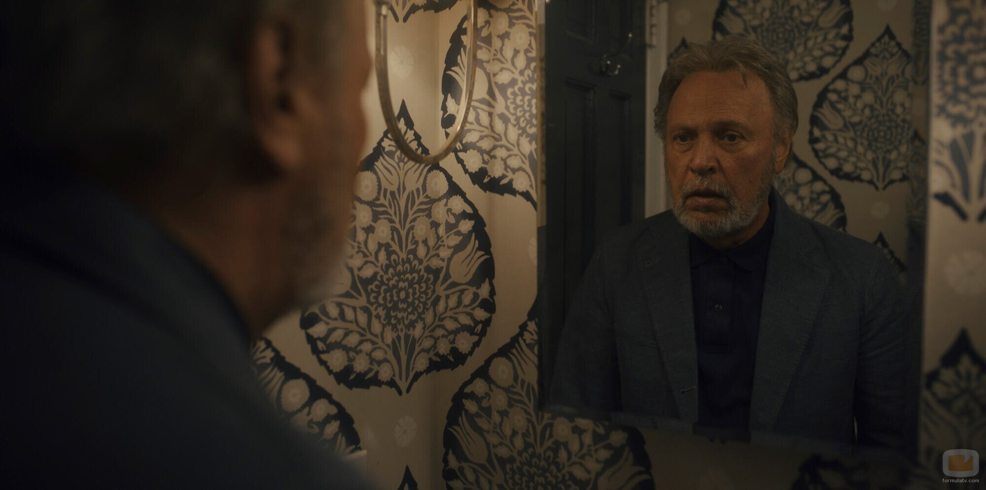 Billy Crystal en 1x03 titulado 'El mentiroso' de 'Before'