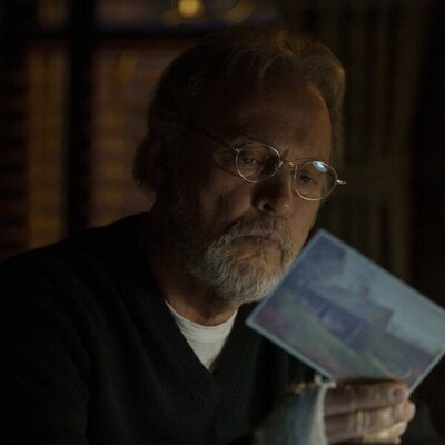 Billy Crystal en la temporada 1 y el capítulo 04 de 'Before'
