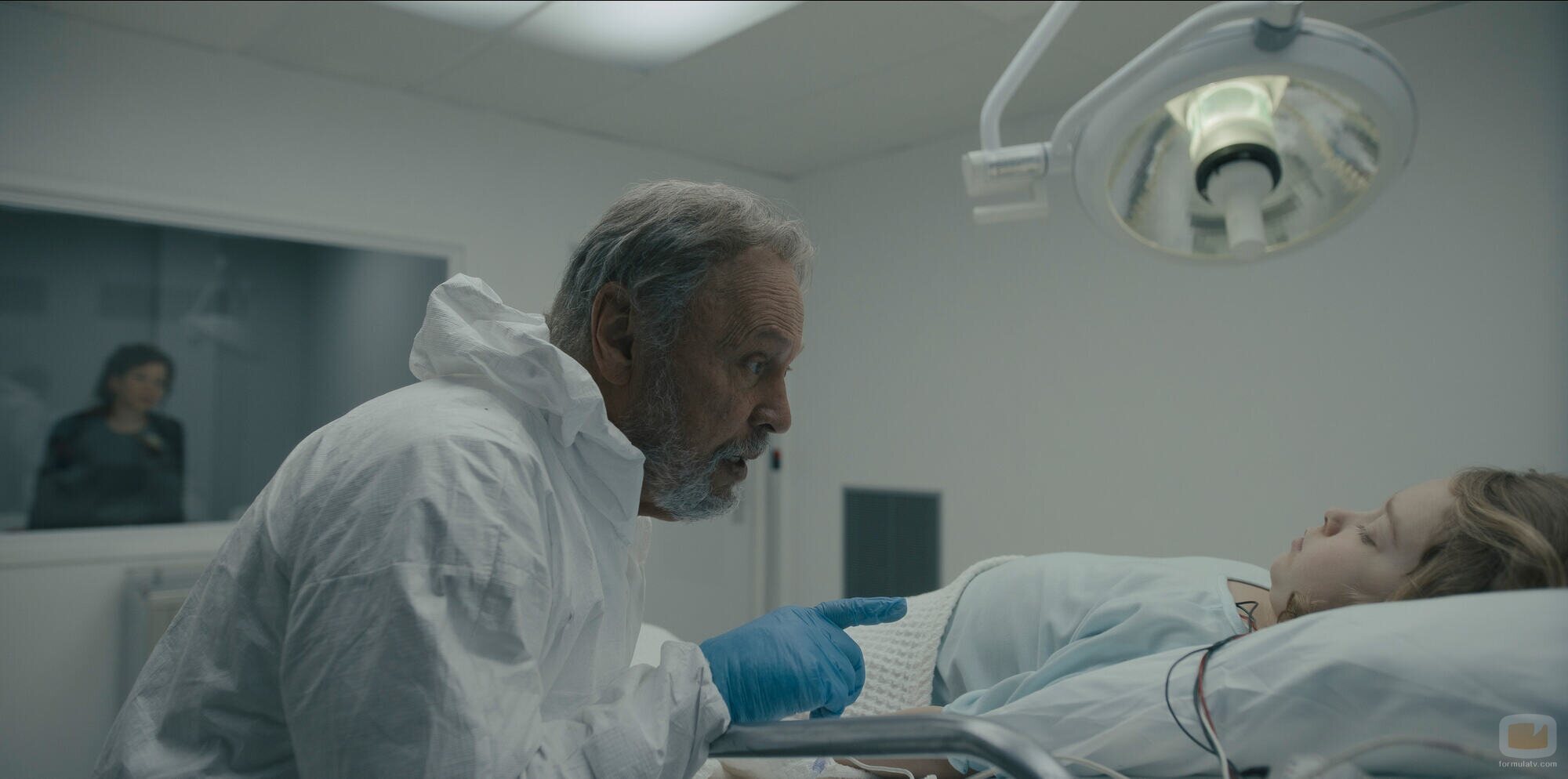 Billy Crystal y Jacobi Jupe en Capítulo 5 titulado 'Folie à Deux' de 'Before'