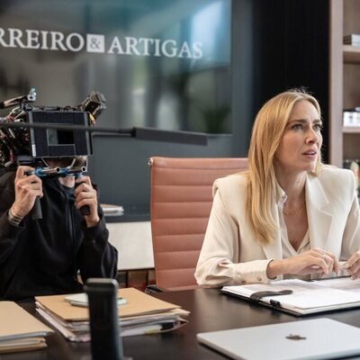 Kira Miró en Capítulo 8 titulado 'Equivocarse adrede' de 'Machos Alfa'
