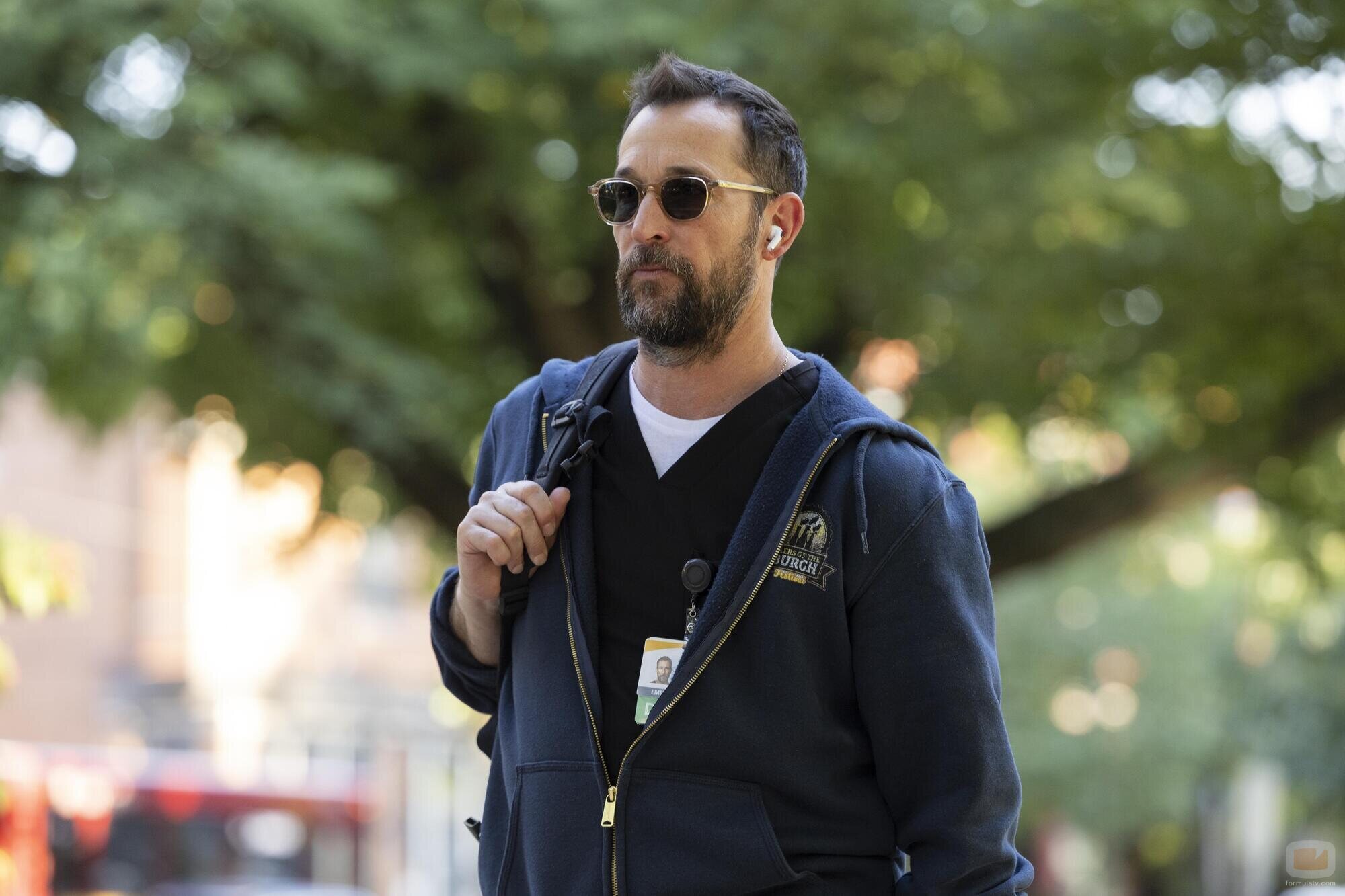 Still de Noah Wyle en 1x01 titulado '7:00 A.M.' de 'The Pitt'