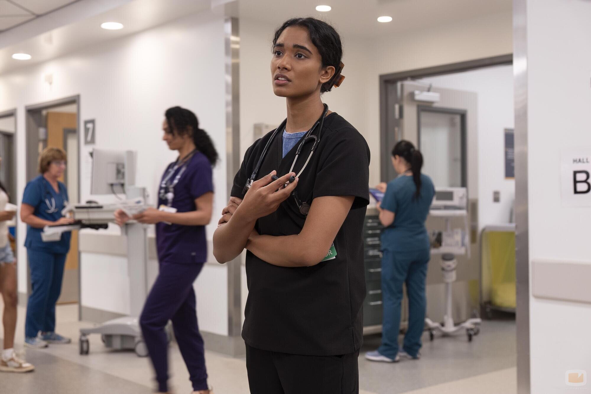 Supriya Ganesh en la temporada 1 y el capítulo 02 de 'The Pitt'