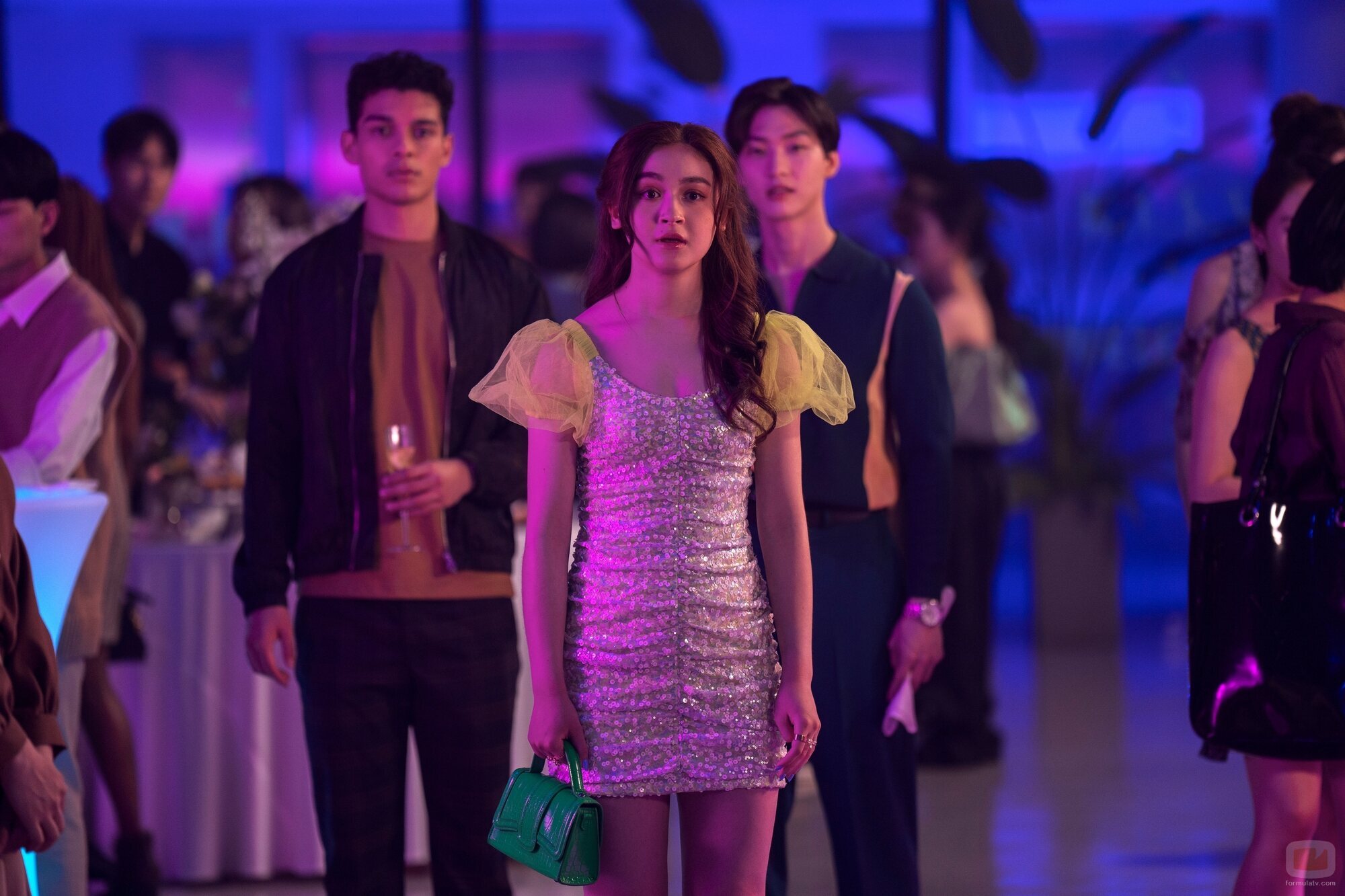 1x01 titulado 'Besos' de 'Besos, Kitty'