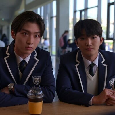 Sang Heon Lee y Minyeong Choi en 1x02 titulado 'WTF' de 'Besos, Kitty'