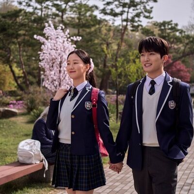 Gia Kim y Minyeong Choi en la temporada 1 y el capítulo 03 de 'Besos, Kitty'
