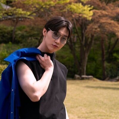Sang Heon Lee en el 1x04 de 'Besos, Kitty'