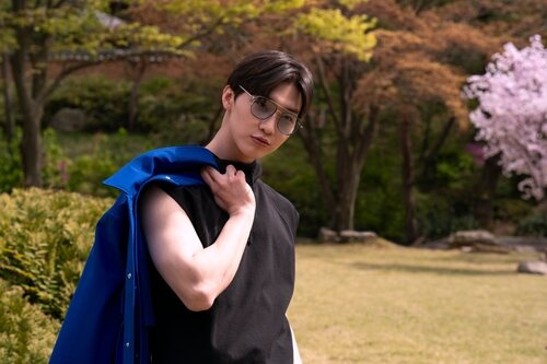 Sang Heon Lee en el 1x04 de 'Besos, Kitty'