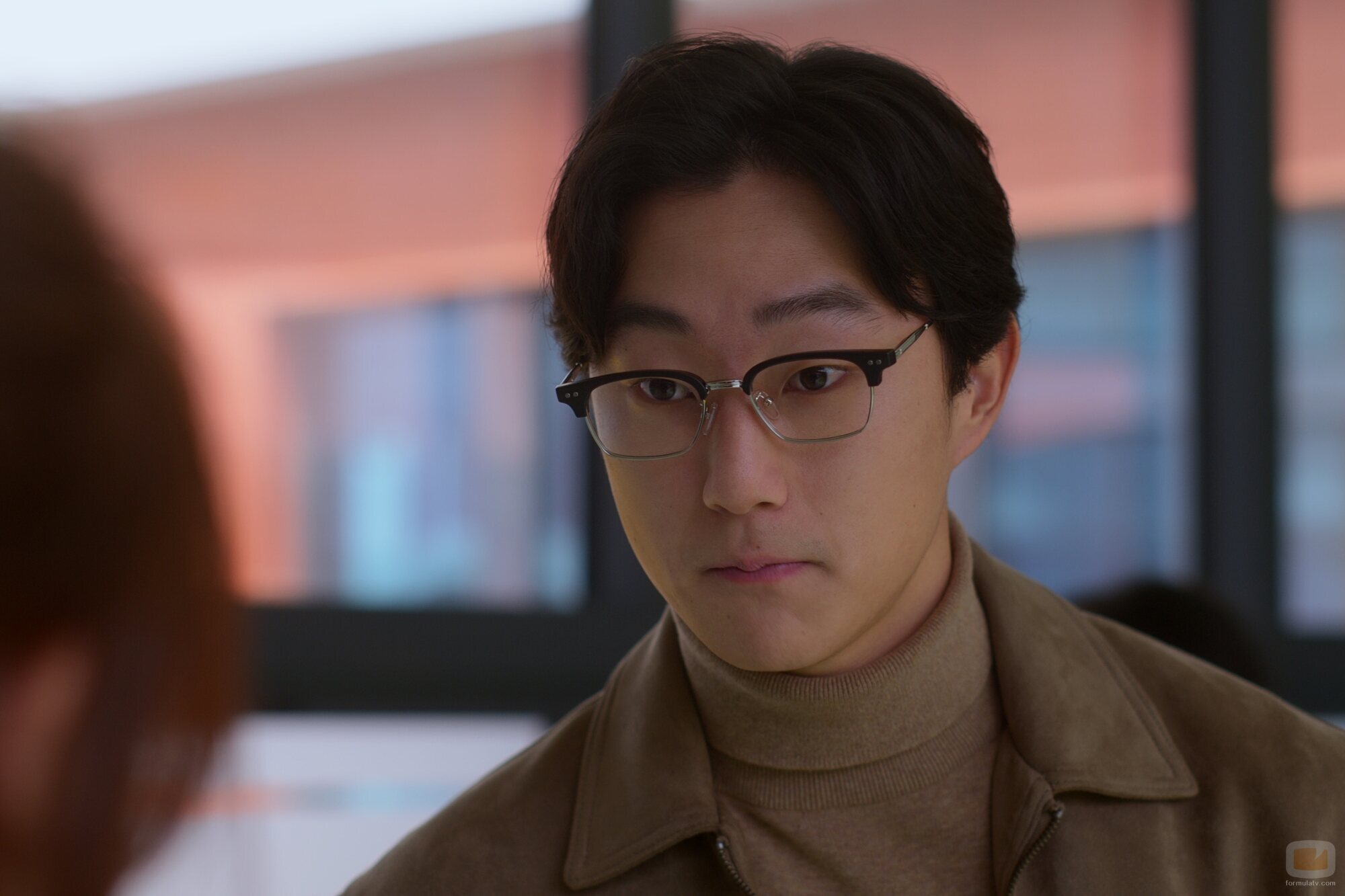 Peter Thurnwald en '¡Por fin viernes!' de 'XO, Kitty'